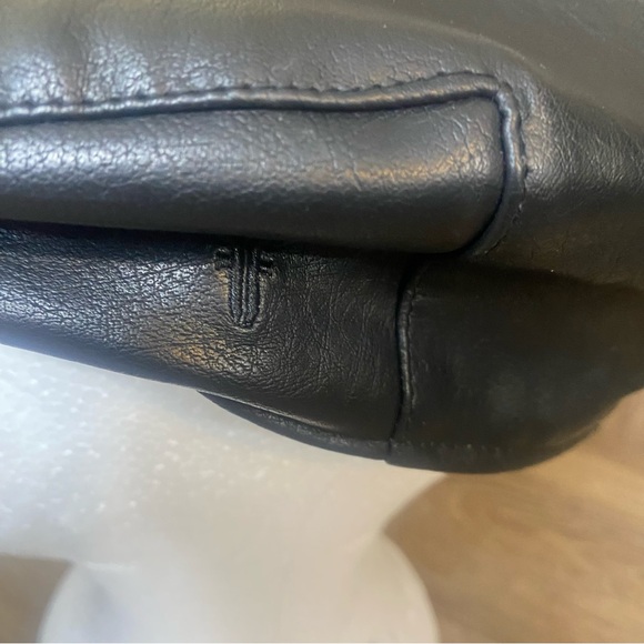 Frye Newsby Driving Hat Cap Mens OSFM Black Faux Leather Cabbie Casual - Picture 6 of 6